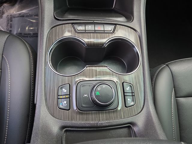 Used 2022 GMC Acadia SLT w/ Technology Package image 32