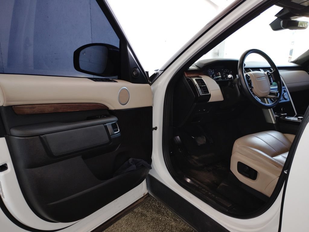 Used 2019 Land Rover Discovery HSE AWD/4WD image 26