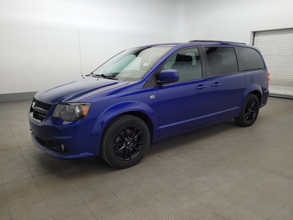 Used 2019 Dodge Grand Caravan SE FWD image 2