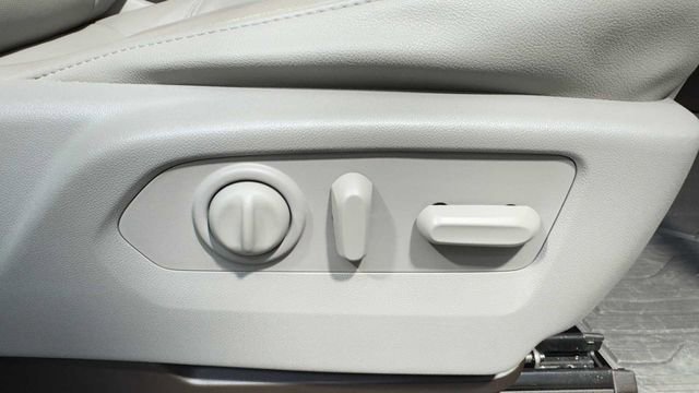 Used 2019 GMC Sierra 1500 SLT w/ SLT Premium Plus Package image 13