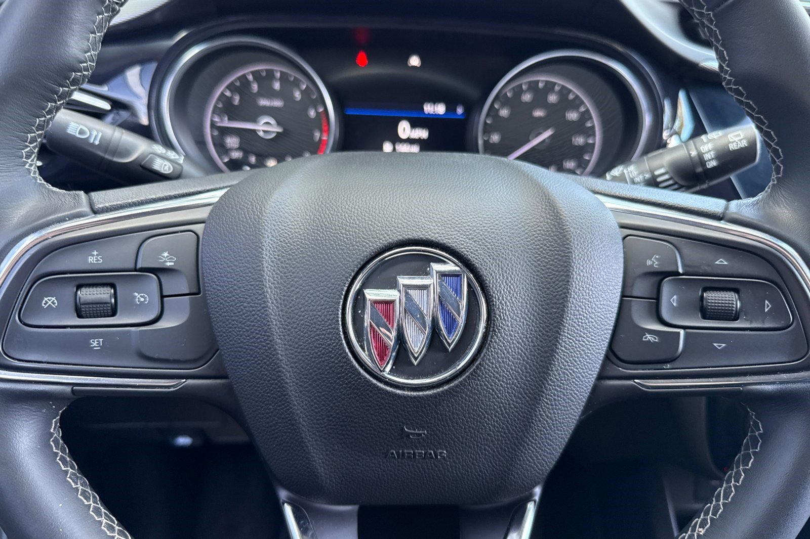 Used 2023 Buick Encore GX Select w/ Sport Touring Package image 28