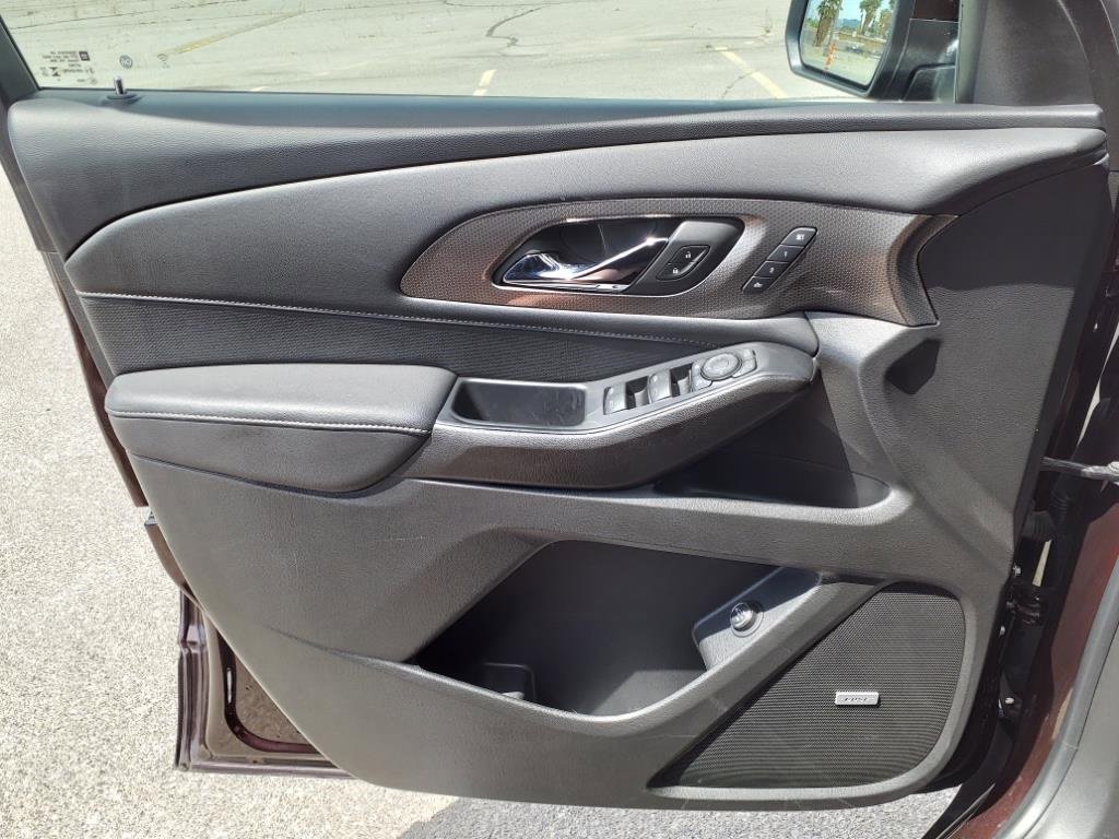 Used 2023 Chevrolet Traverse Premier image 23
