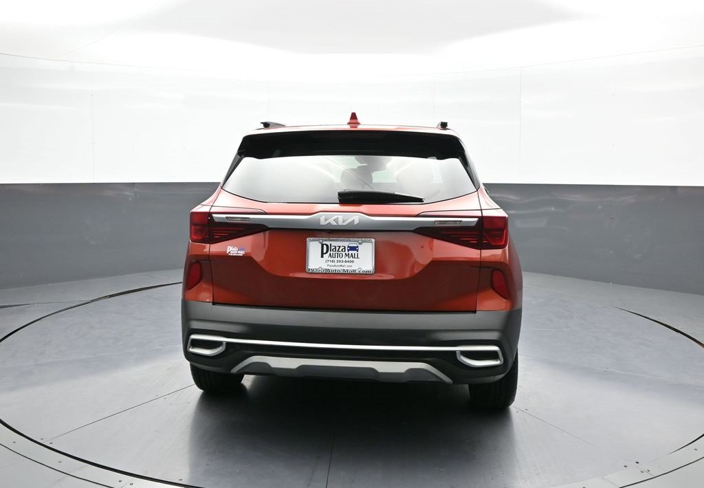 Certified 2022 Kia Seltos S image 7