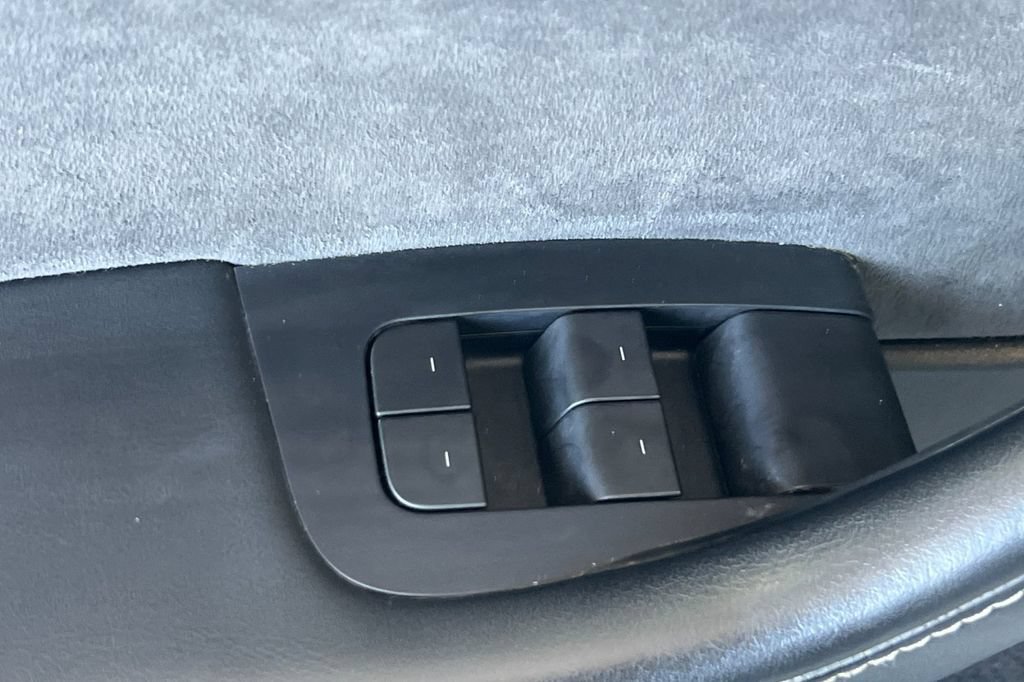 Used 2023 Tesla Model Y Performance AWD/4WD image 18