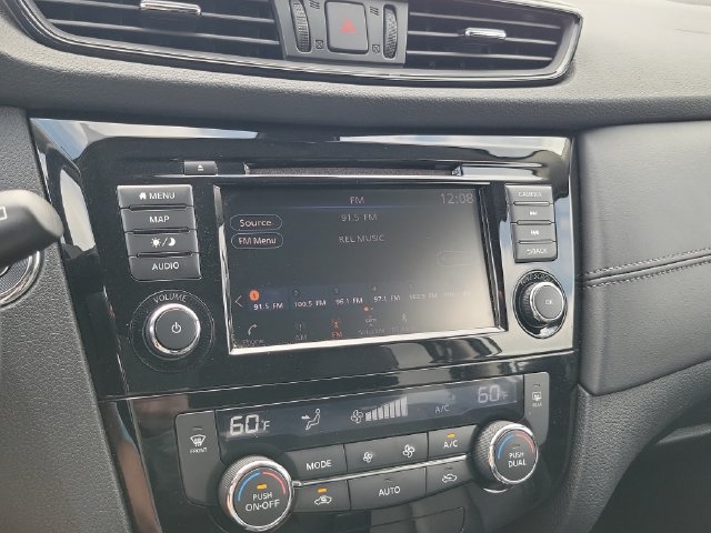 Used 2019 Nissan Rogue SL FWD image 19