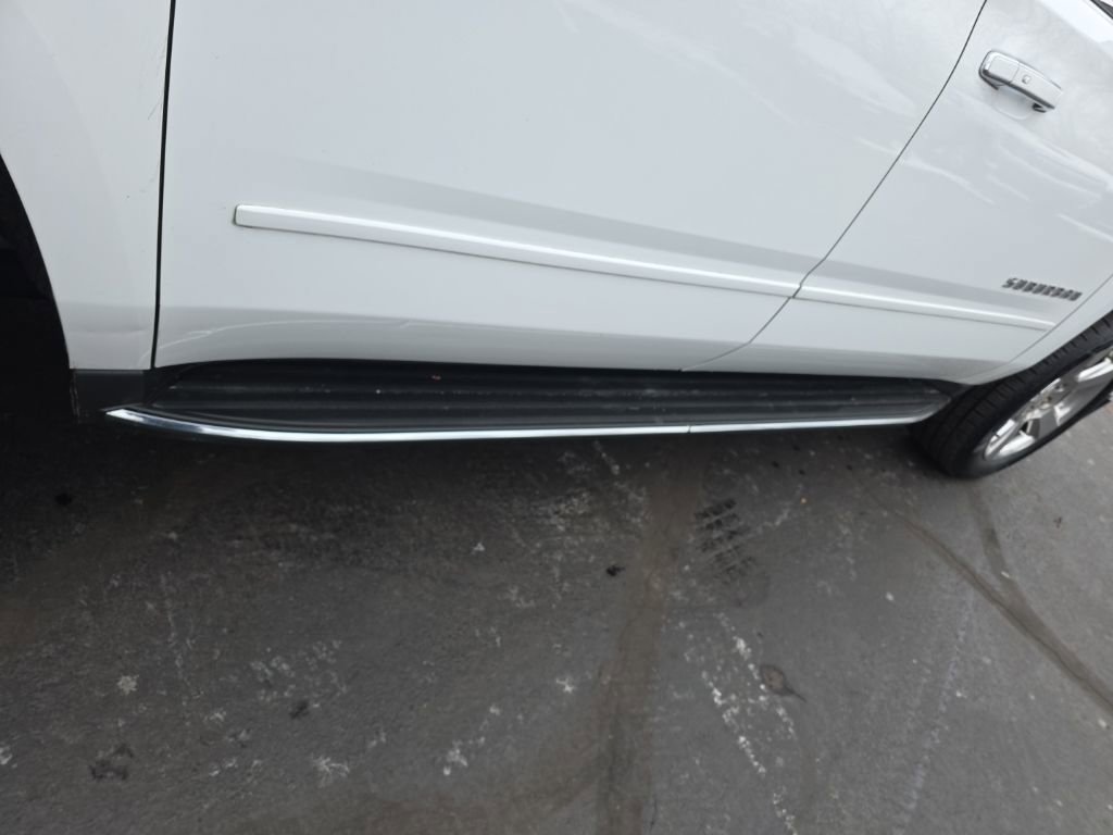 Used 2017 Chevrolet Suburban Premier image 11