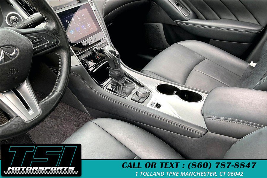 Used 2019 INFINITI Q50 Luxe w/ Essential Package (3.0T Luxe) AWD/4WD image 15