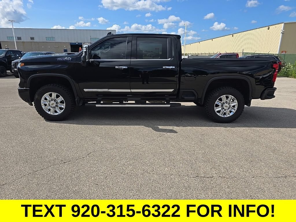Used 2024 Chevrolet Silverado 3500 High Country w/ High Country Premium Package AWD/4WD image 3