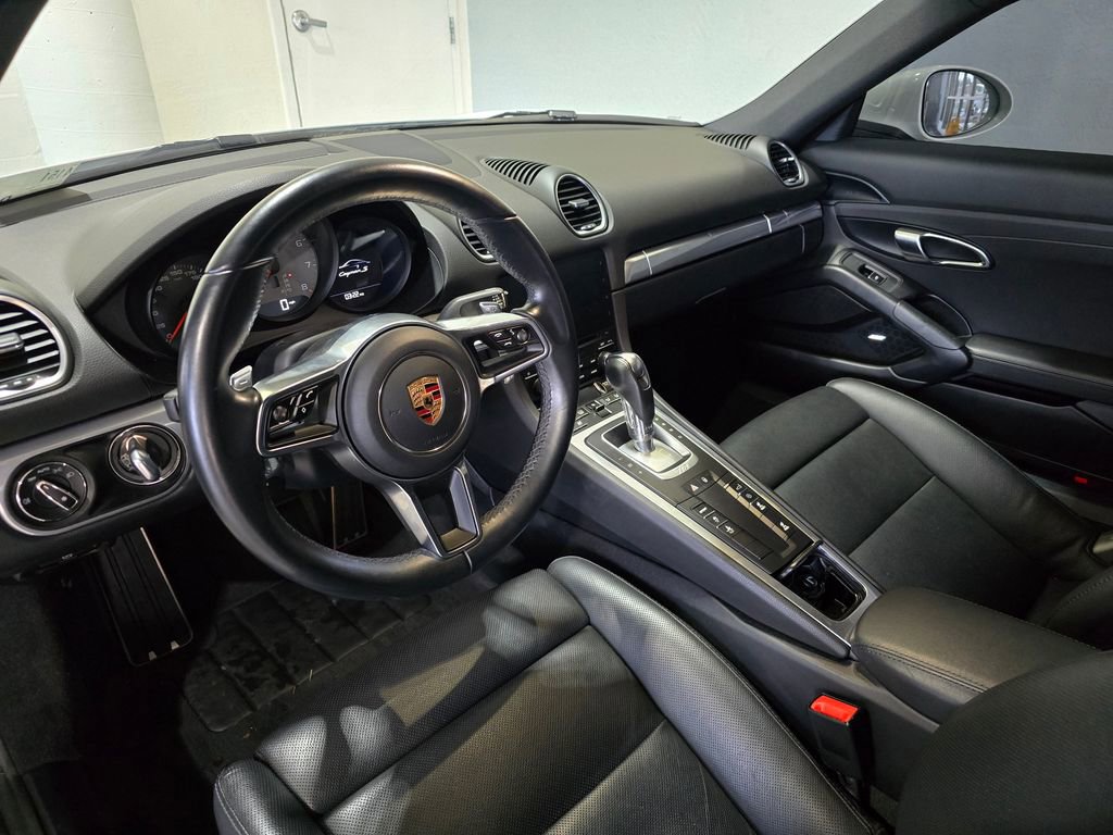 Used 2017 Porsche 718 Cayman S image 9