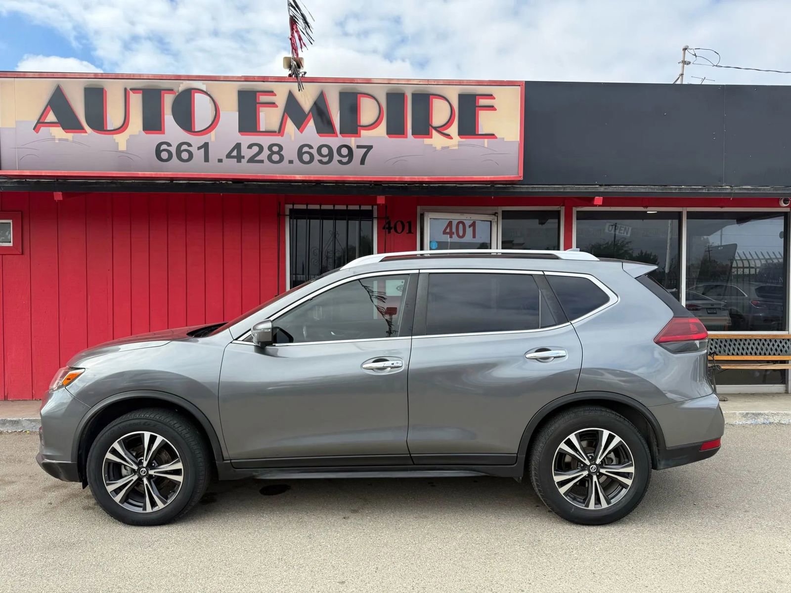 Used 2019 Nissan Rogue SV w/ Premium Package