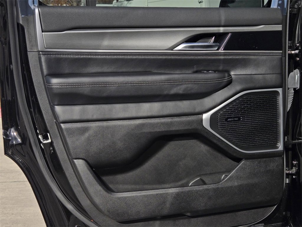 New 2025 Jeep Wagoneer Series II image 13