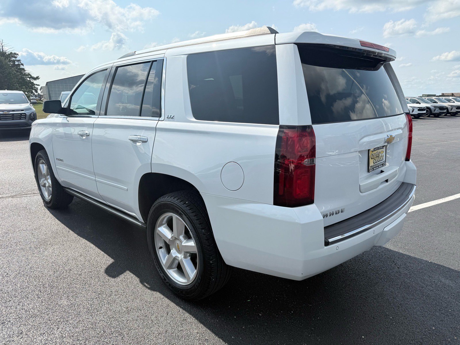 Used 2016 Chevrolet Tahoe LTZ AWD/4WD image 3