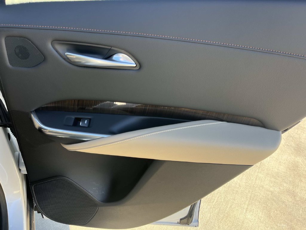 Certified 2024 Cadillac XT4 Premium Luxury AWD/4WD image 25