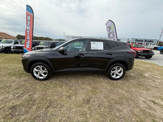 Used 2024 Chevrolet Trax LS w/ LS Convenience Package image 4