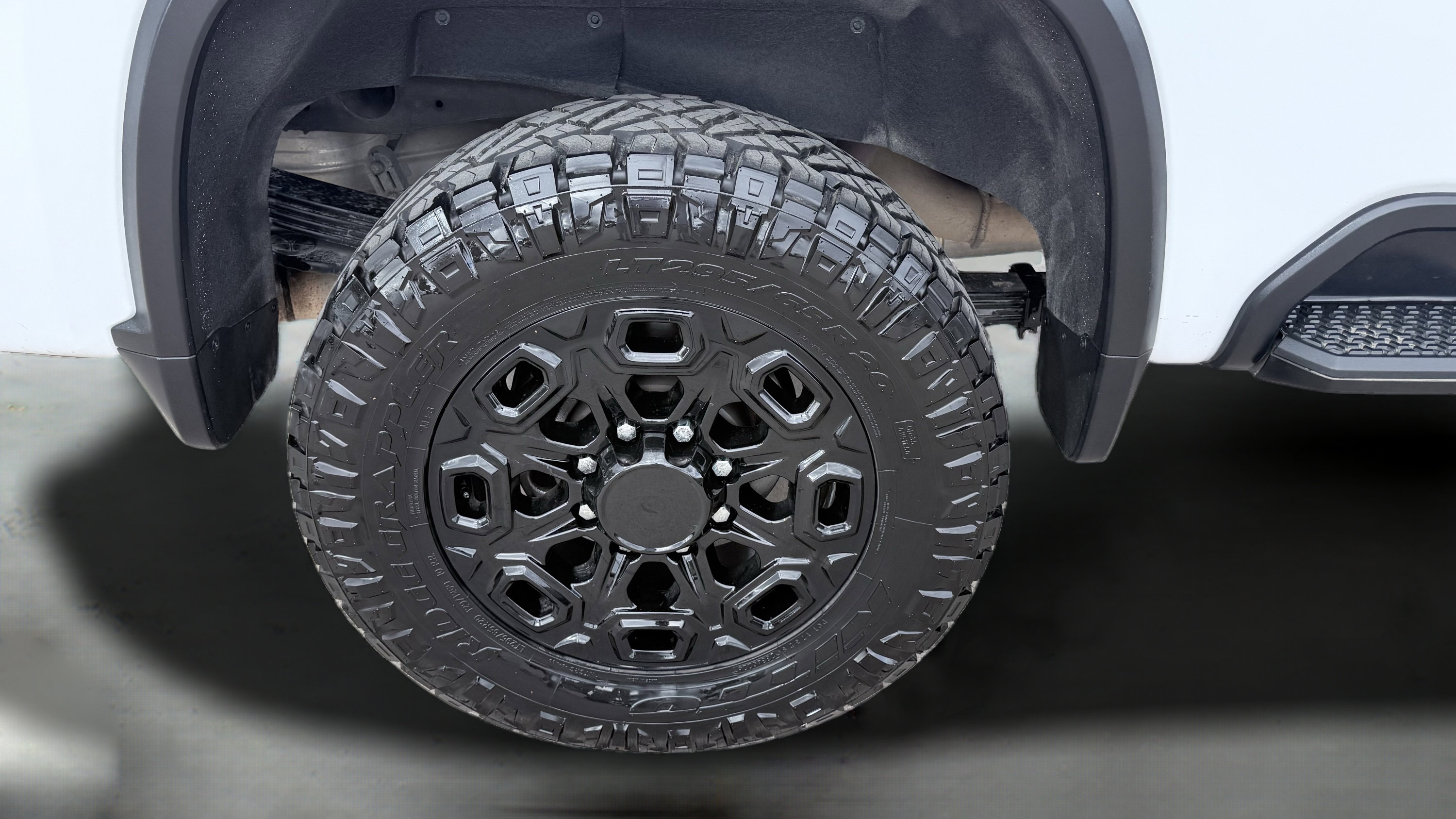 Used 2024 Chevrolet Silverado 2500 LT AWD/4WD image 14