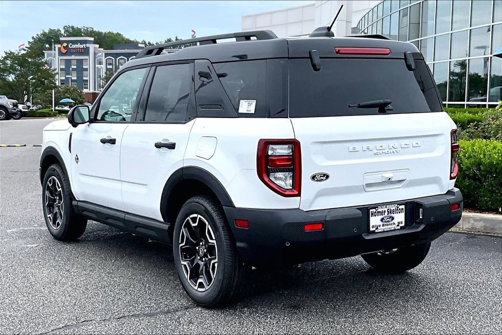 New 2026 Ford Bronco Sport Outer Banks w/ Outer Banks Tech Package+ AWD/4WD image 3
