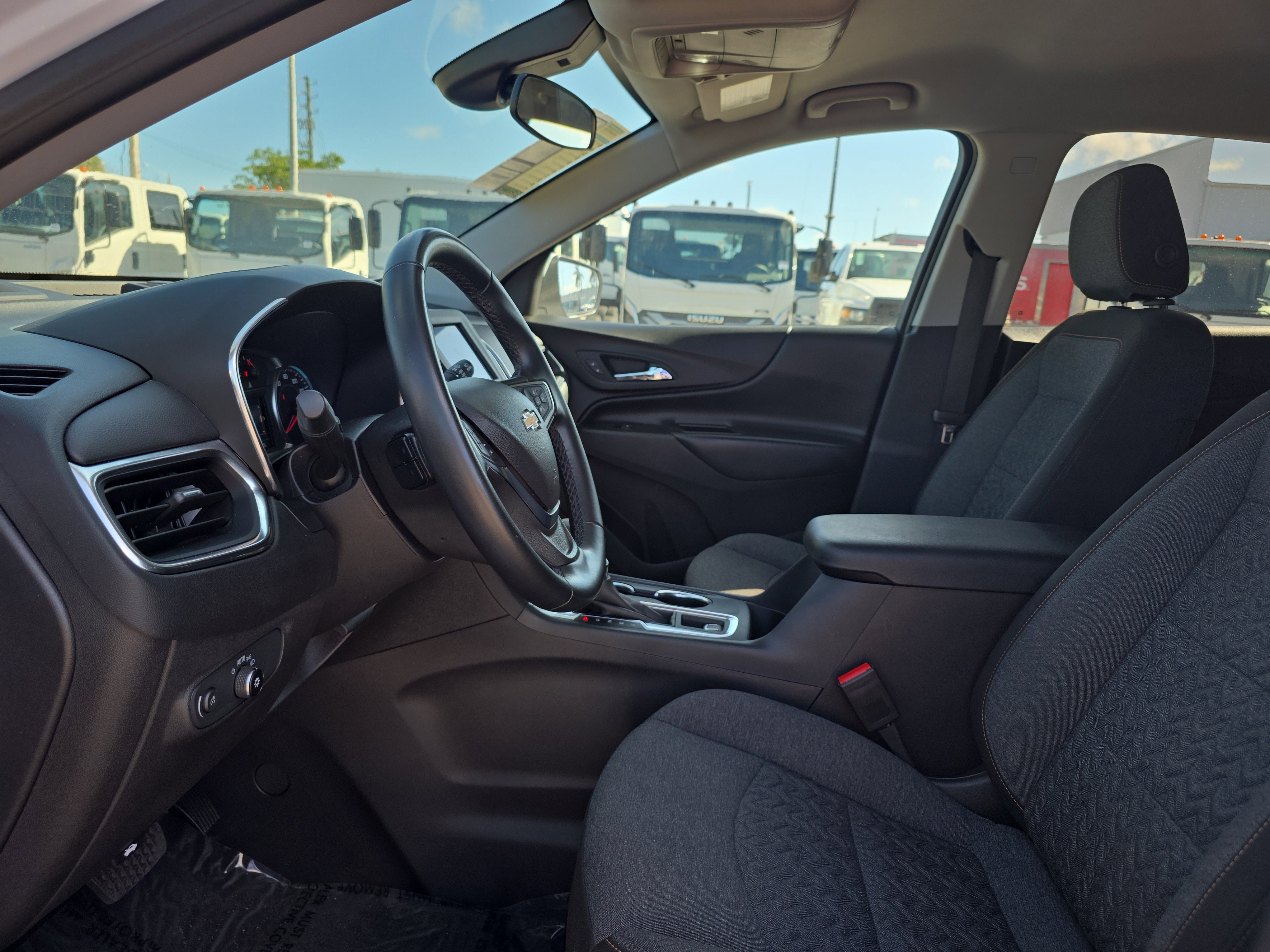 Used 2024 Chevrolet Equinox LT image 23