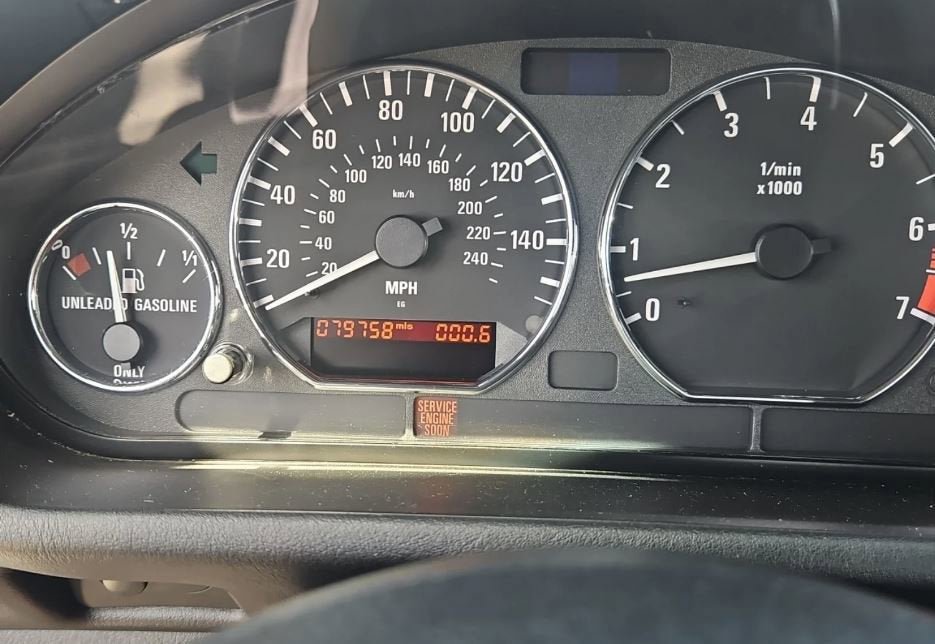 Used 2001 BMW Z3 3.0i RWD image 6