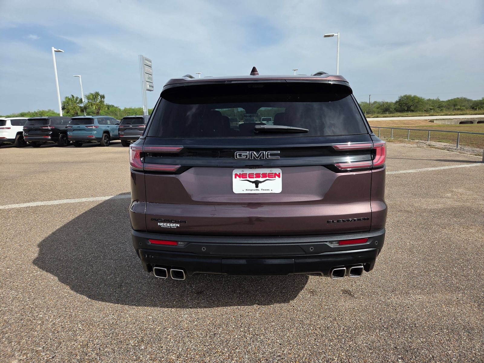 Used 2026 GMC Acadia Elevation w/ Black Edition FWD image 6
