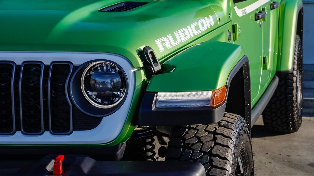 New 2026 Jeep Gladiator Rubicon w/ Whitecap Package AWD/4WD image 5