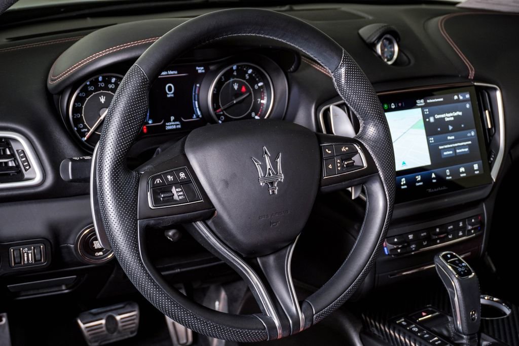 Used 2021 Maserati Ghibli S GranSport RWD image 20