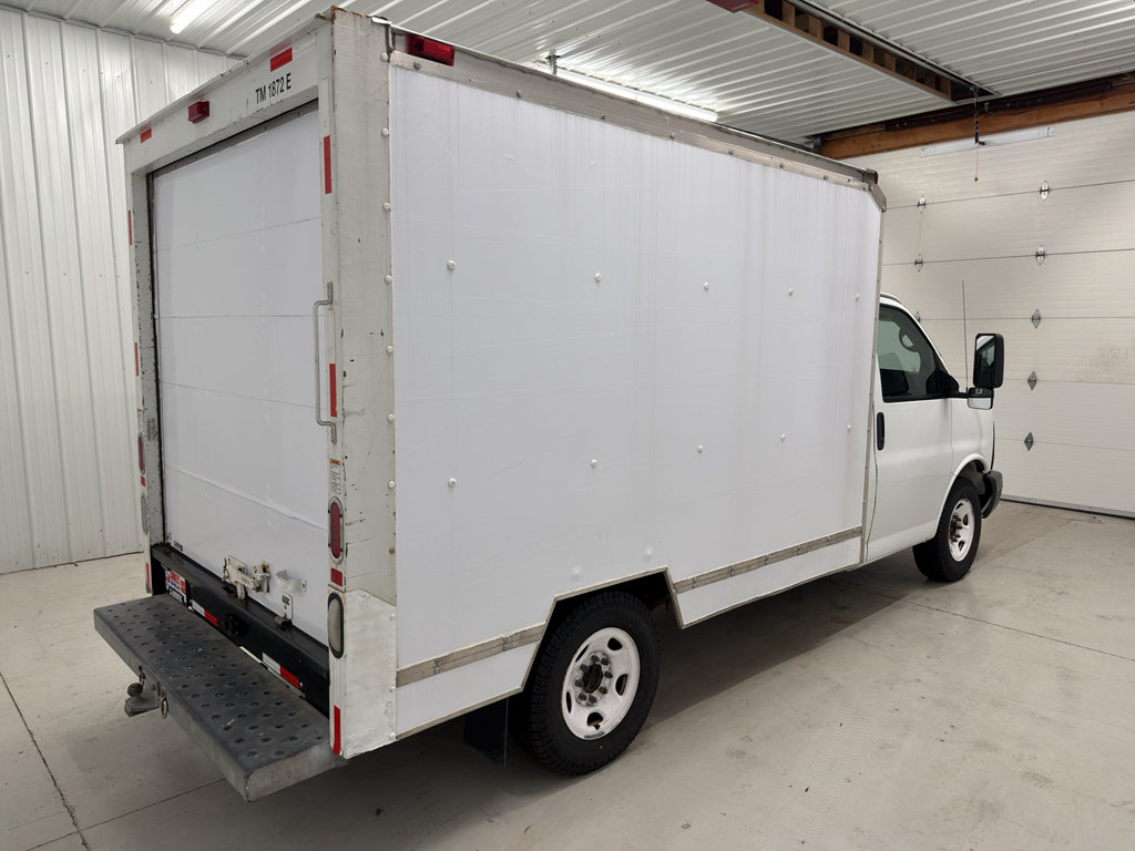 Used 2013 GMC Savana 3500 RWD image 25