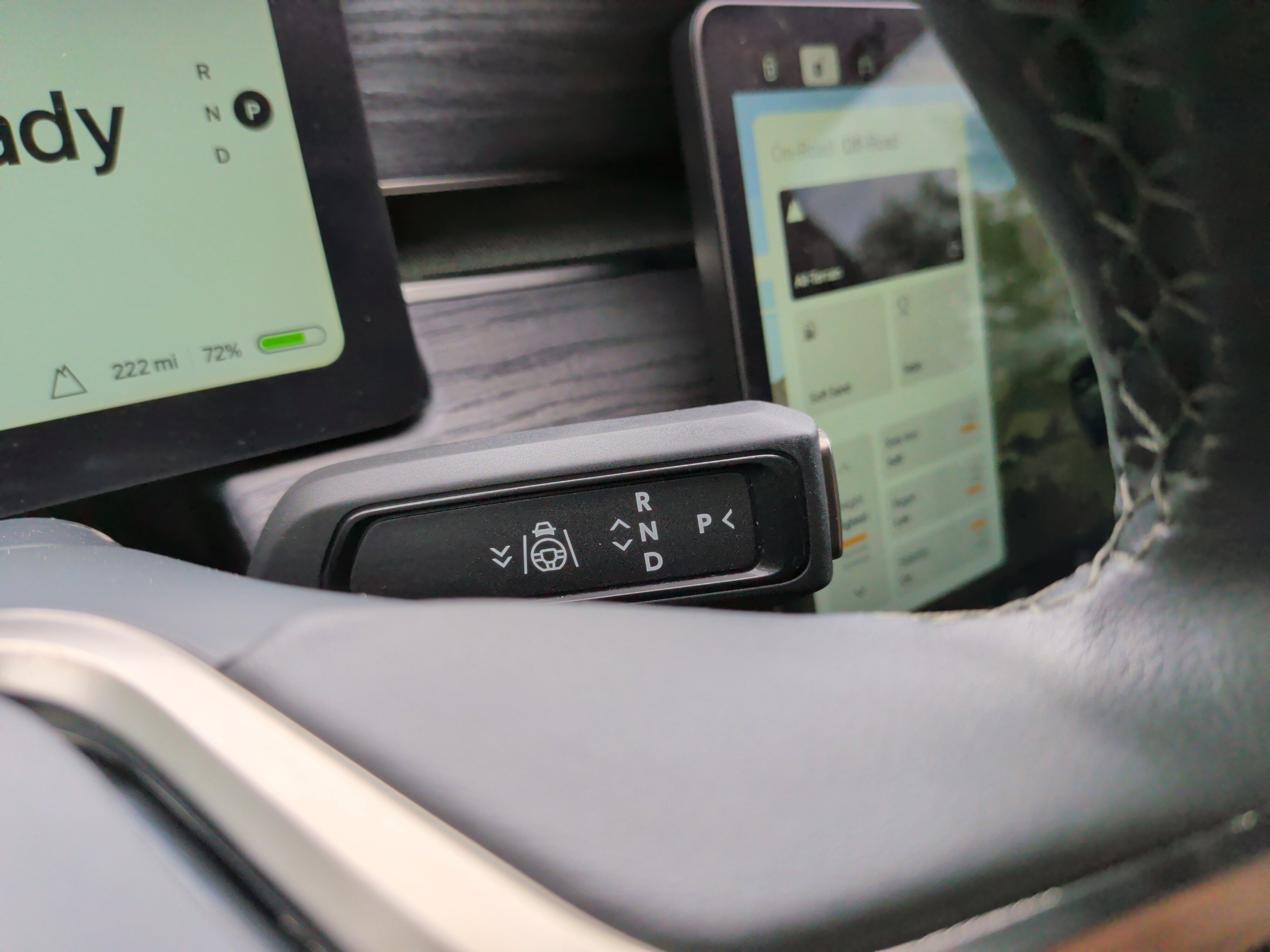 Used 2023 Rivian R1T Adventure image 27