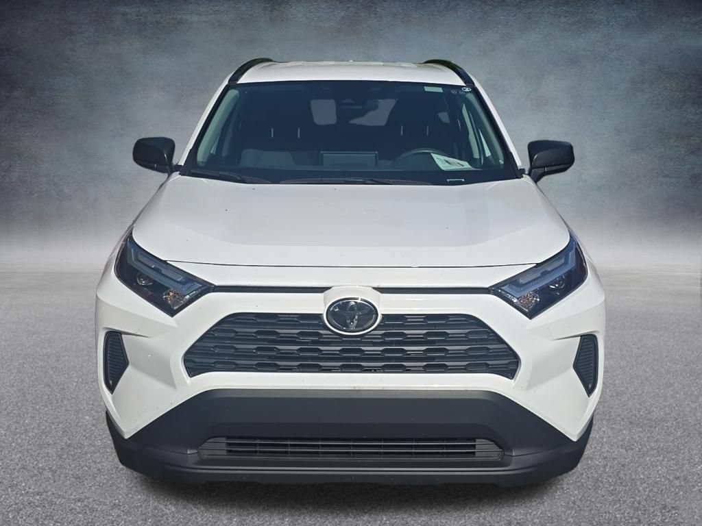 Used 2025 Toyota RAV4 LE AWD/4WD image 3