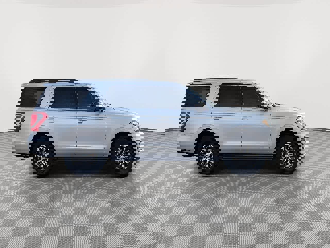 Used 2019 Ford Expedition XLT image 9