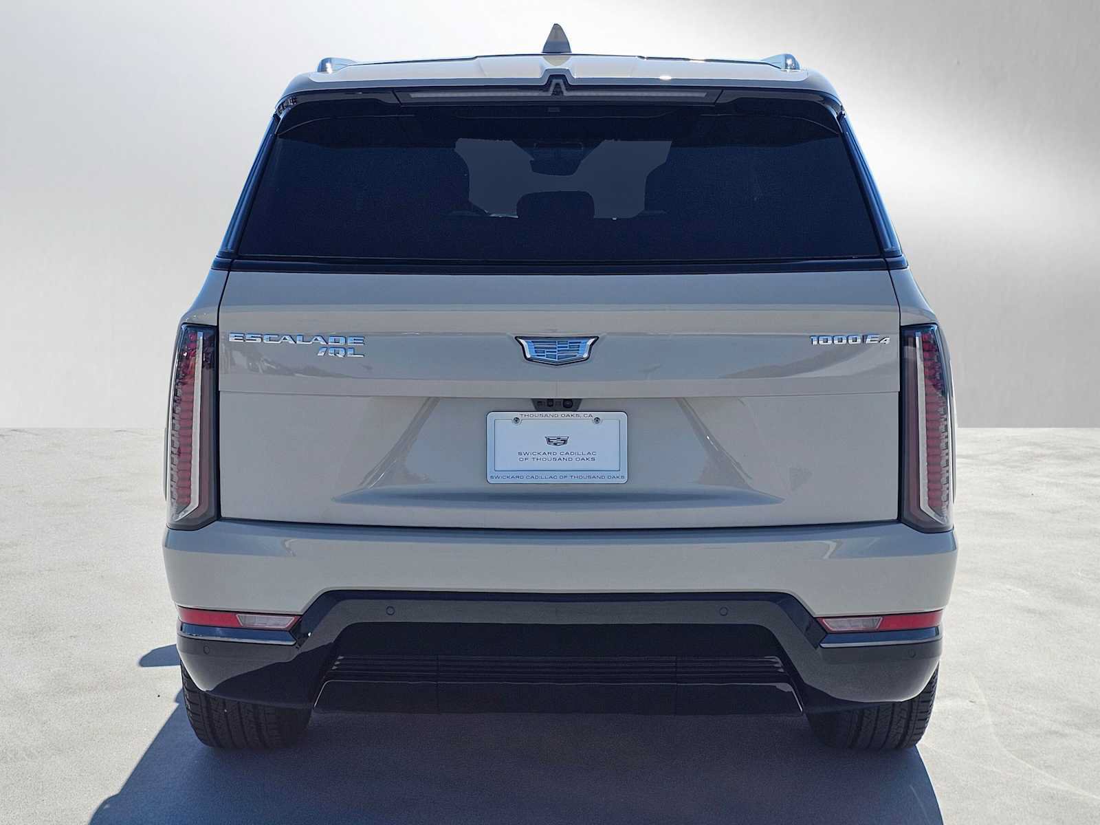 New 2026 Cadillac Escalade IQL Sport 1 w/ LPO, Floor Liner Package AWD/4WD image 4