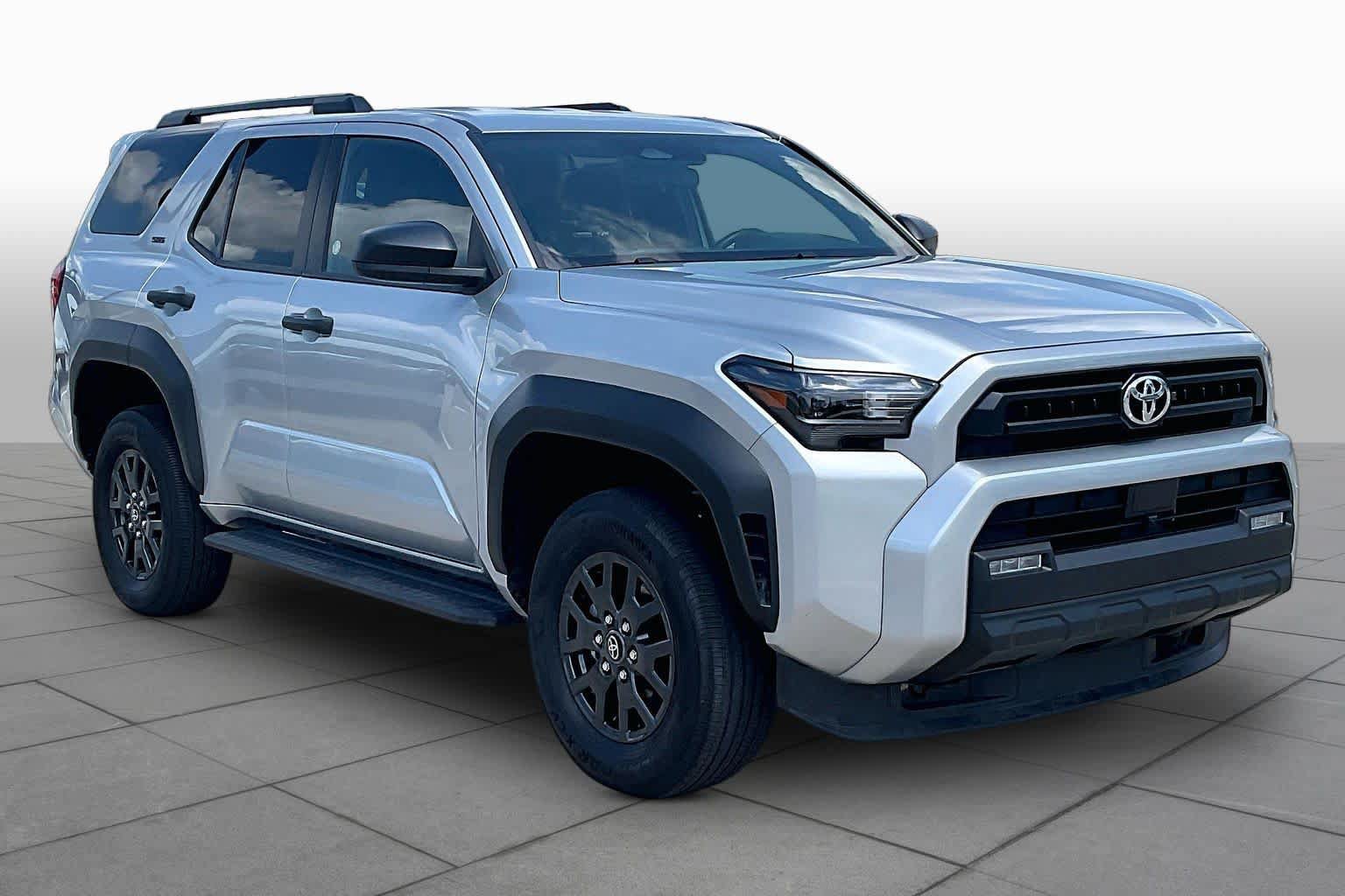 Used 2025 Toyota 4Runner SR5 AWD/4WD image 3