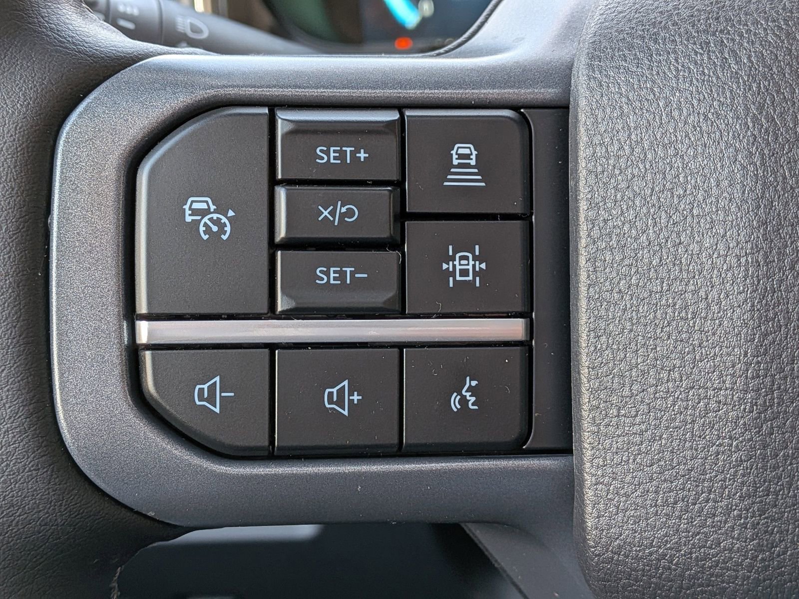 New 2026 Ford F350 Lariat w/ Black Appearance Package image 28