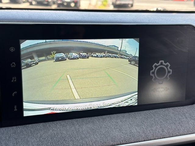 Used 2025 Nissan Kicks SV AWD/4WD image 16