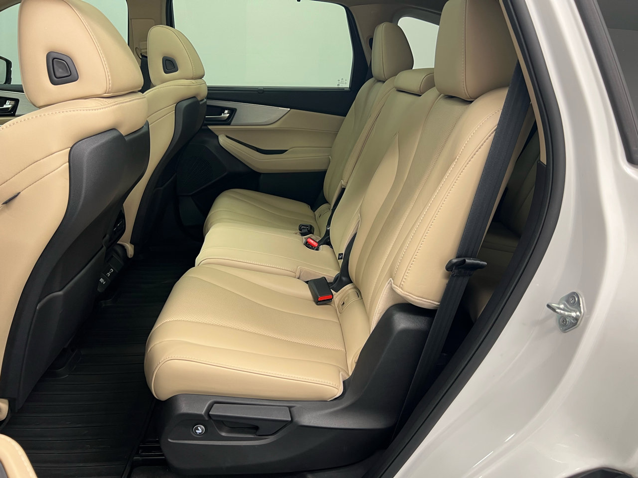 Used 2023 Acura MDX SH-AWD w/ Technology Package image 8