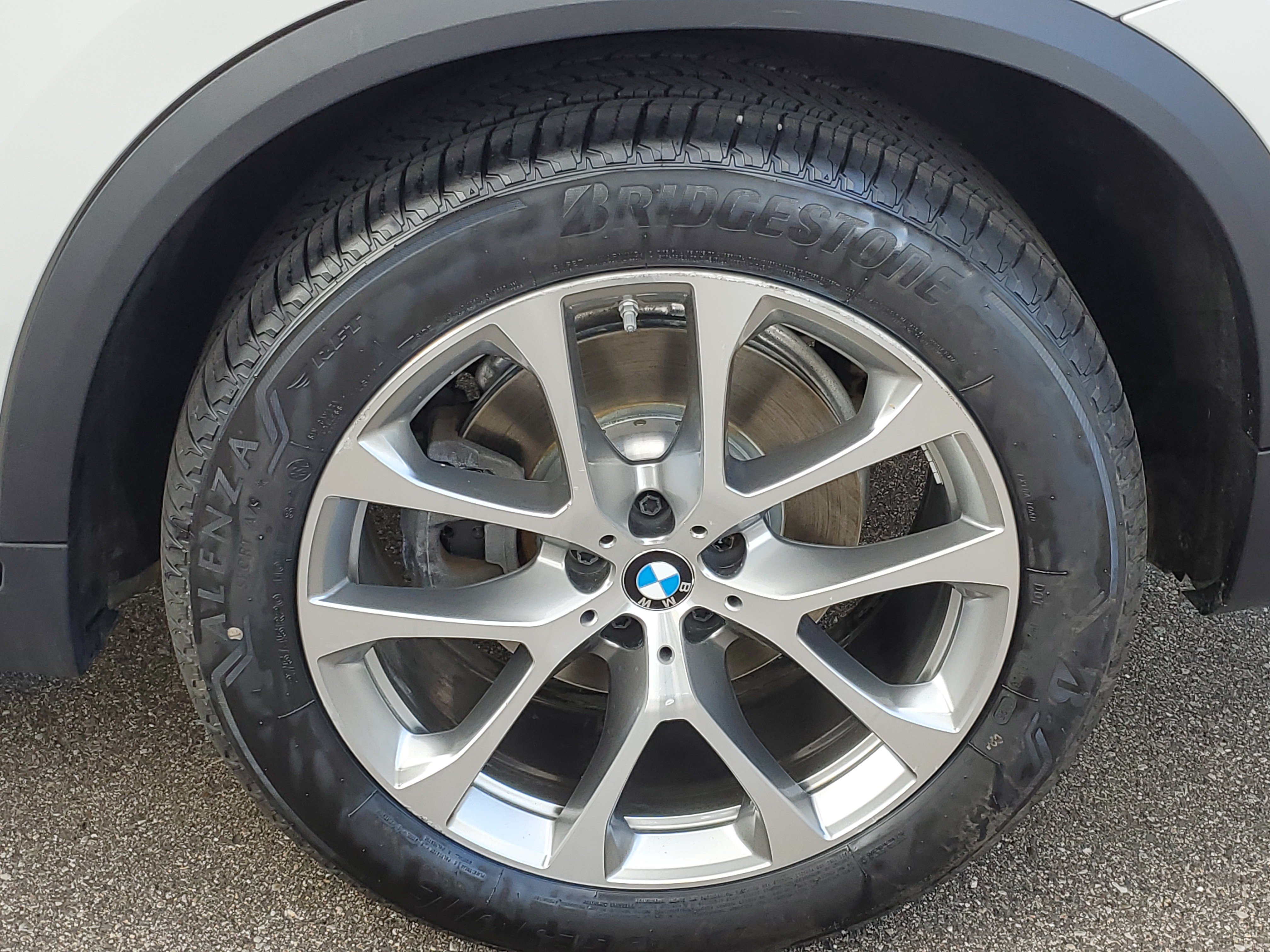 Used 2020 BMW X5 xDrive40i w/ Premium Package AWD/4WD image 36
