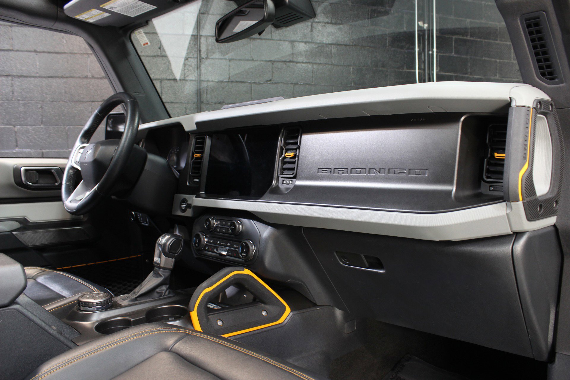 Used 2022 Ford Bronco Badlands image 45