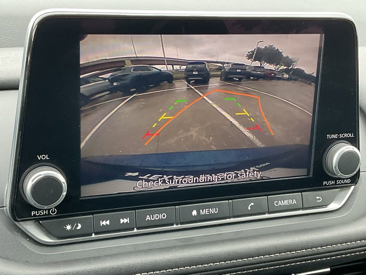 Used 2025 Nissan Rogue SV FWD image 30