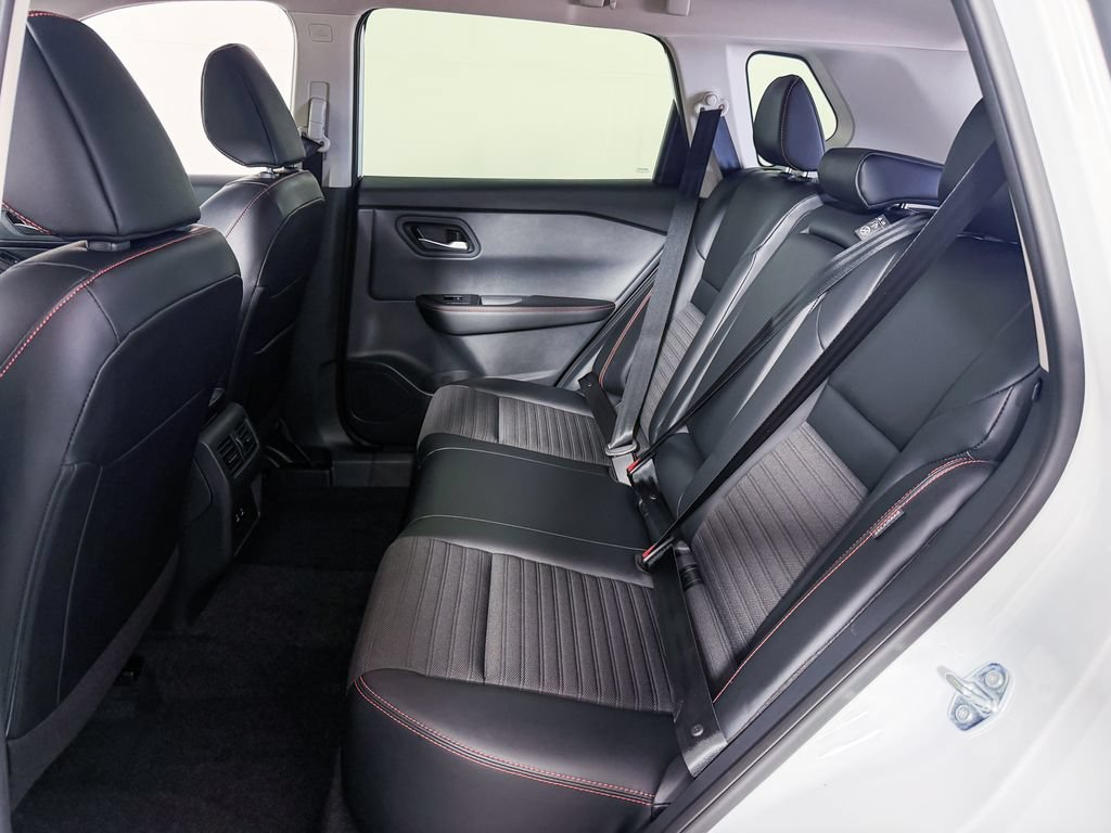 Certified 2026 Nissan Rogue SV AWD/4WD image 38