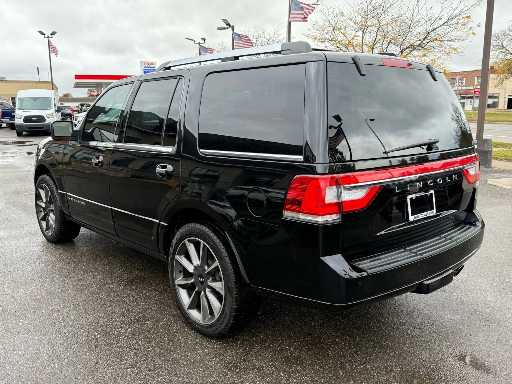 Used 2016 Lincoln Navigator Reserve image 7