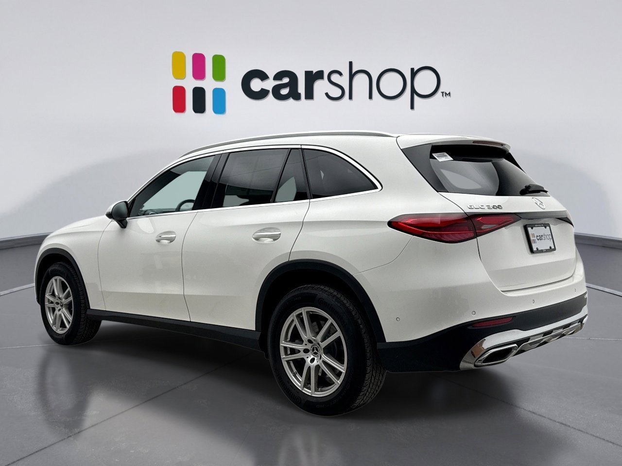 Used 2025 Mercedes-Benz GLC 300 4MATIC image 3