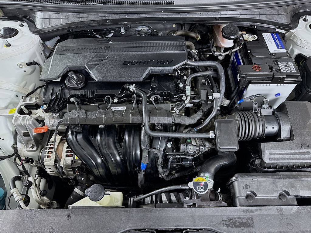 Certified 2022 Hyundai Elantra SE FWD image 31
