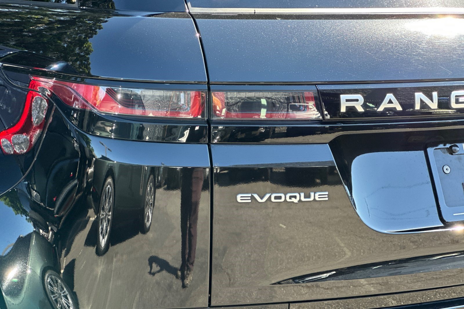 Used 2023 Land Rover Range Rover Evoque SE AWD/4WD image 30