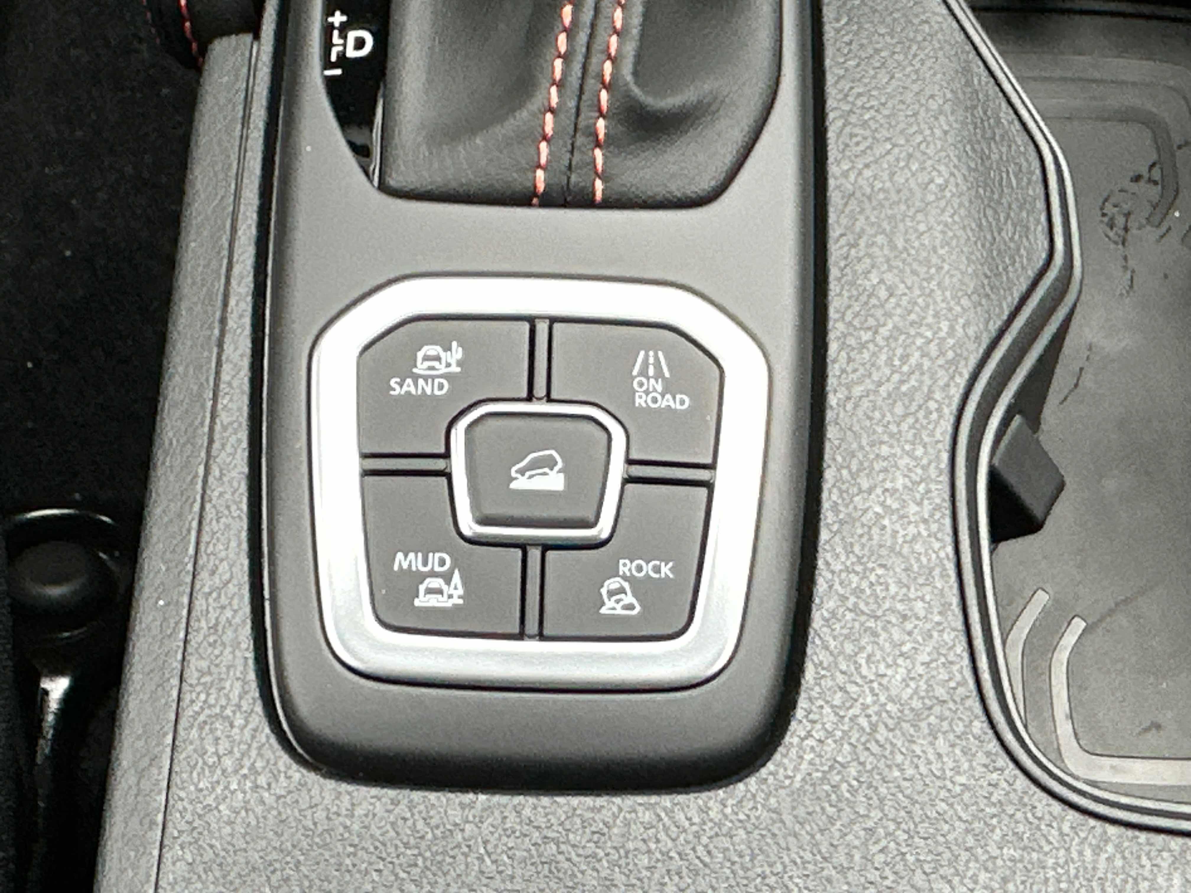 New 2026 Nissan Frontier PRO-4X w/ Pro-4x Convenience Package image 37