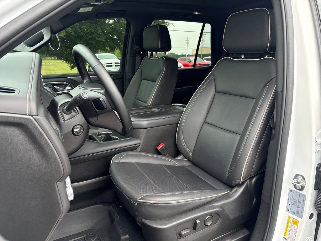 Certified 2024 GMC Yukon SLT w/ SLT Premium Package RWD image 15