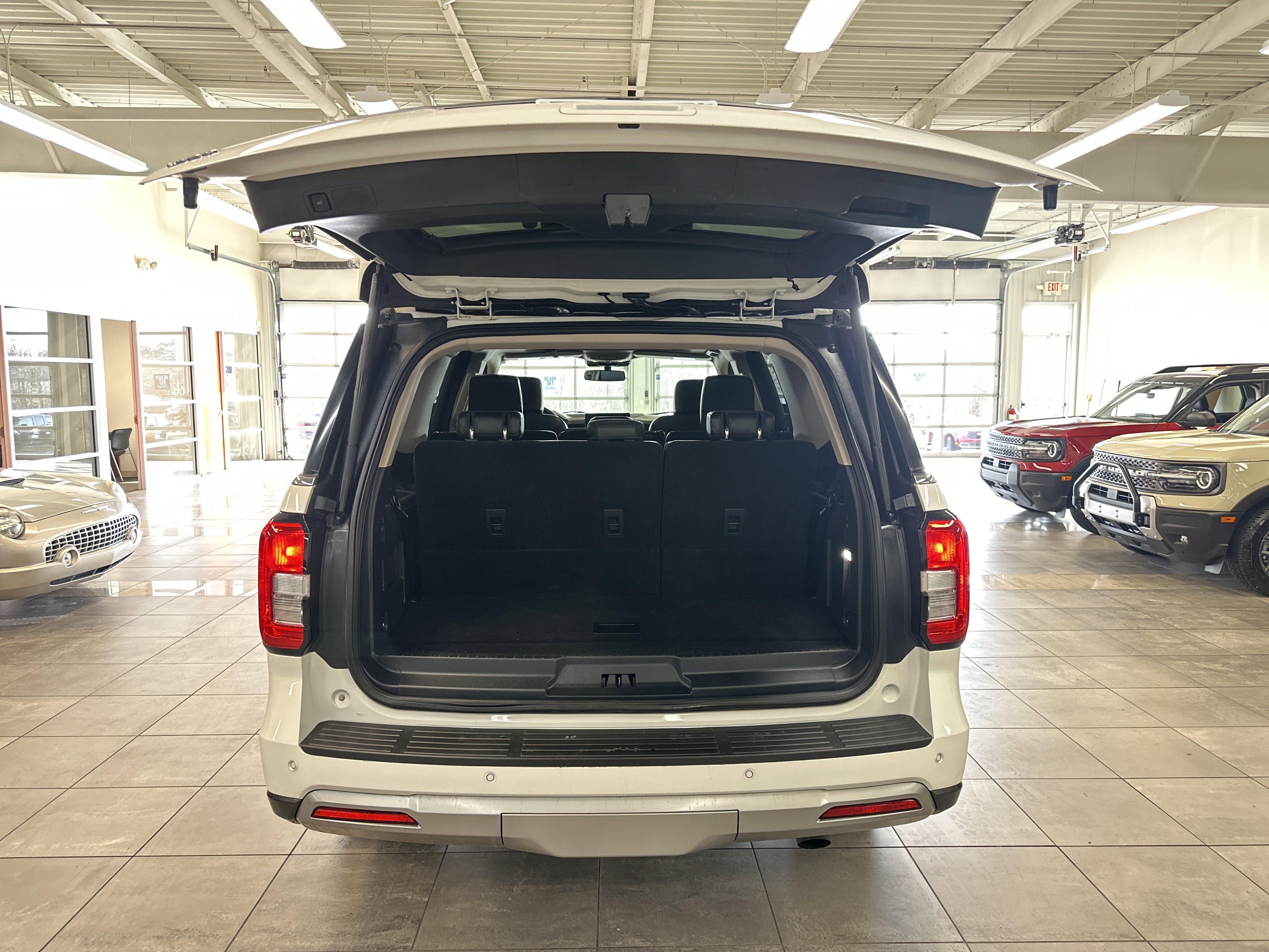 Used 2022 Ford Expedition XLT image 30