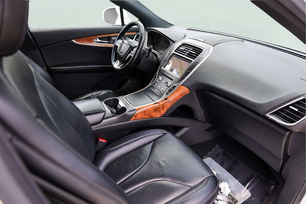 Used 2020 Lincoln Nautilus Reserve FWD image 30