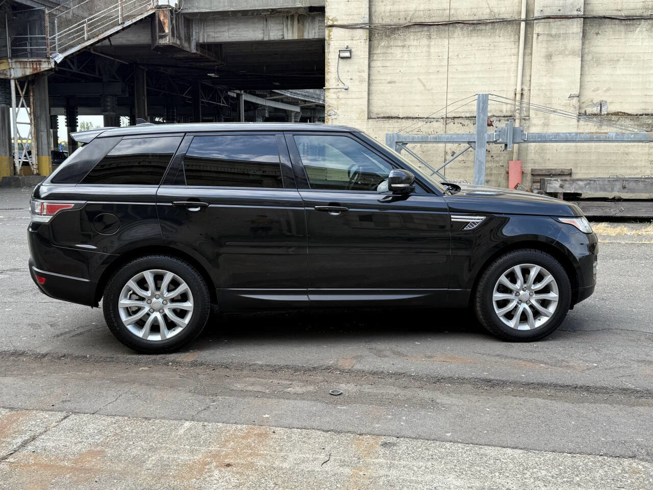 Used 2015 Land Rover Range Rover Sport HSE image 11