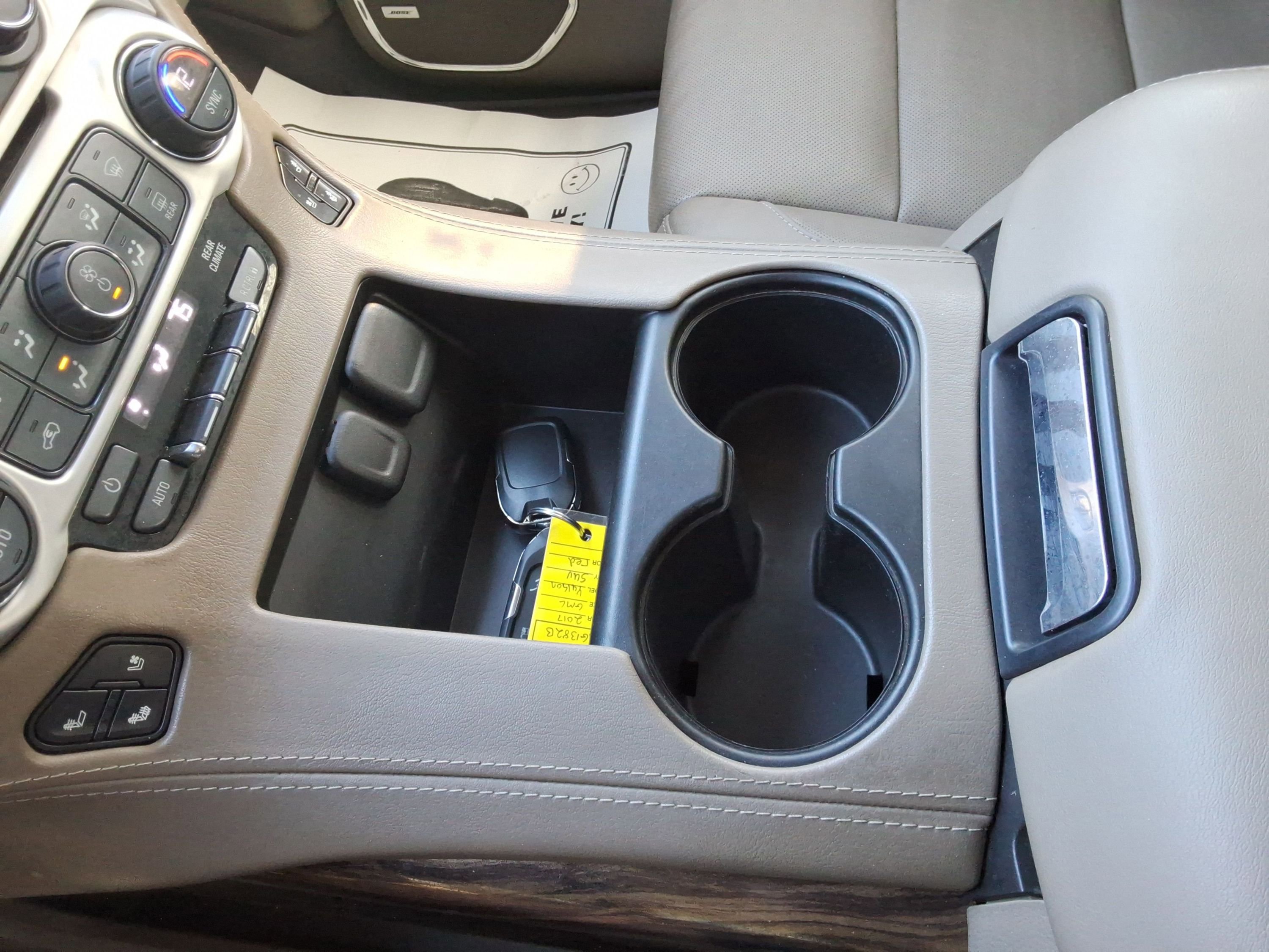 Used 2017 GMC Yukon SLT w/ Open Road Package image 18