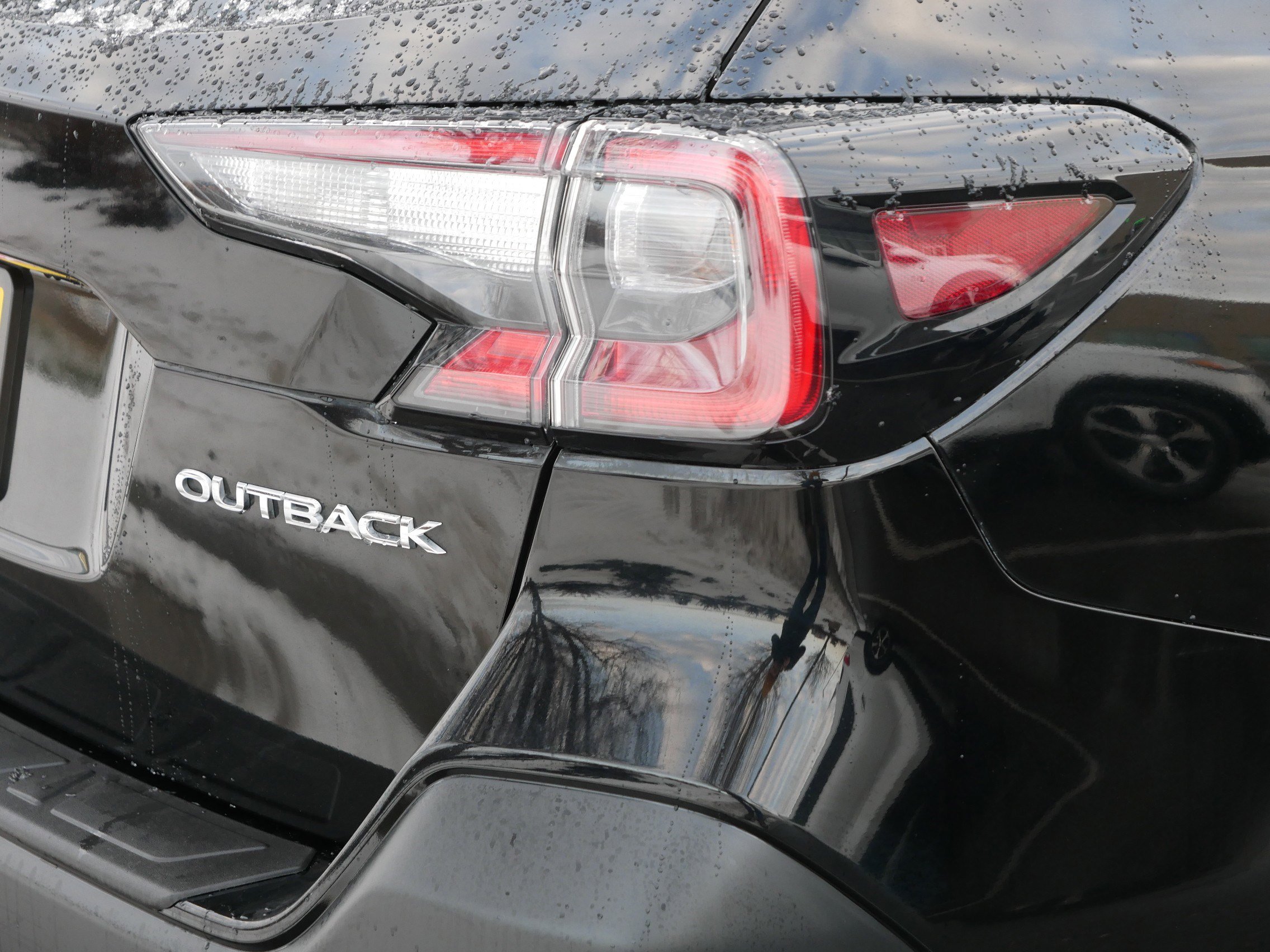 Used 2020 Subaru Outback Premium image 17