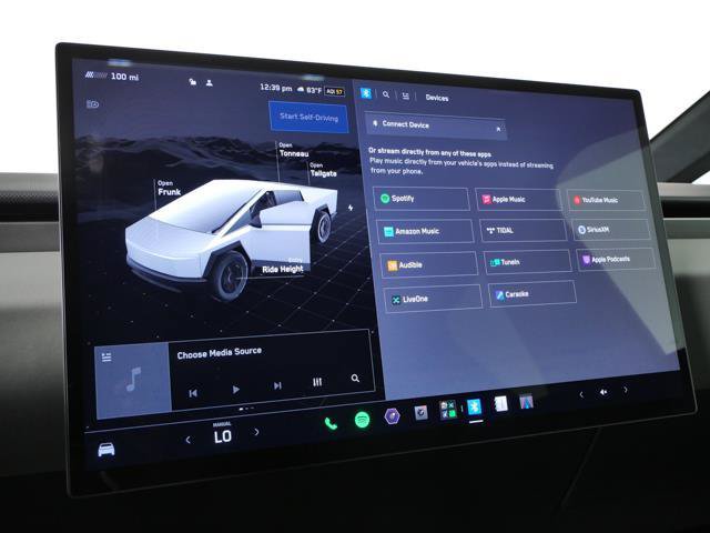 Used 2025 Tesla Cybertruck AWD Crew Cab image 22